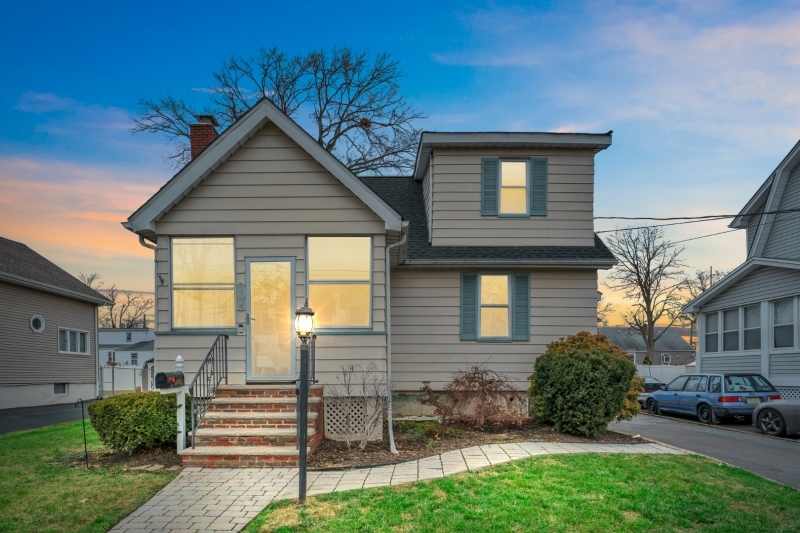 668 Richfield Ave