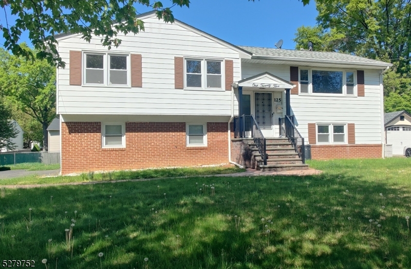 125 Northfield Rd