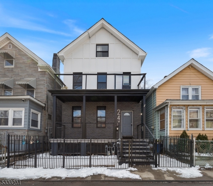 244 Franklin St