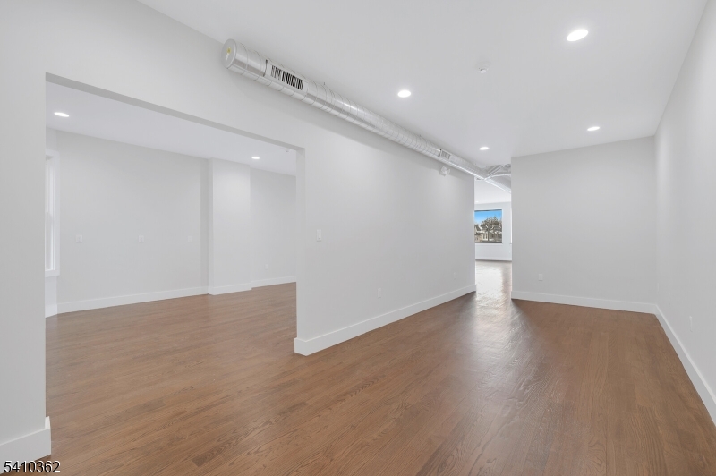1131 Main Ave