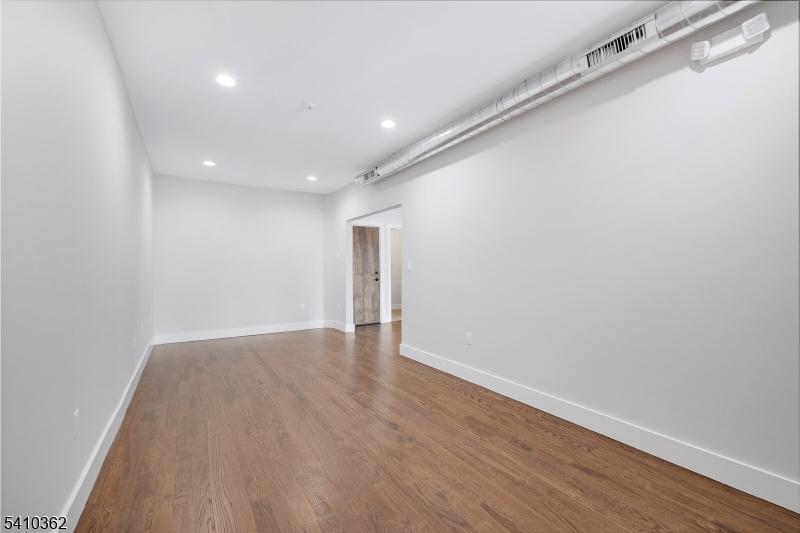 1131 Main Ave