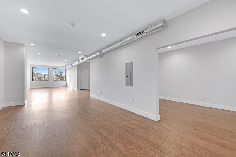 1131 Main Ave