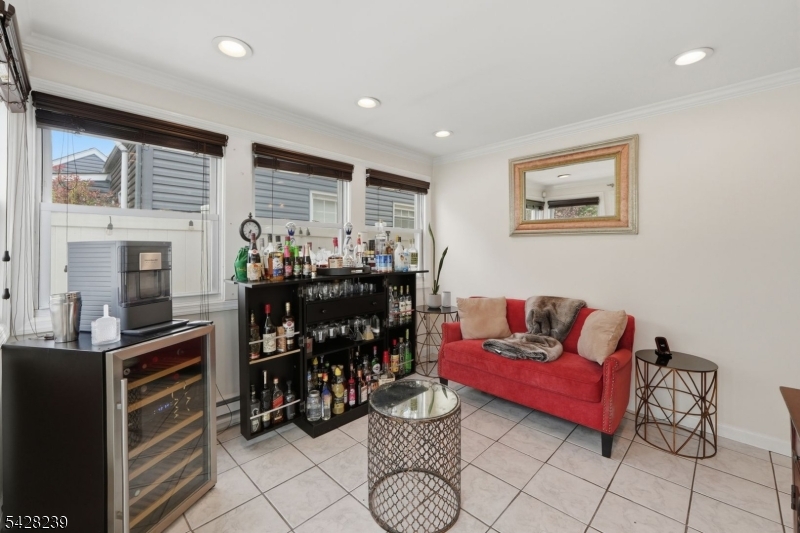 2419 Mountain Ave