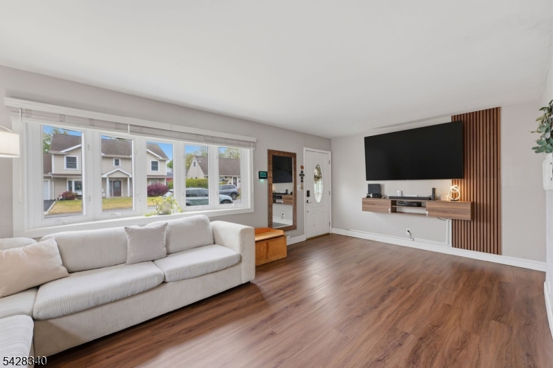 38 Wendy Rd