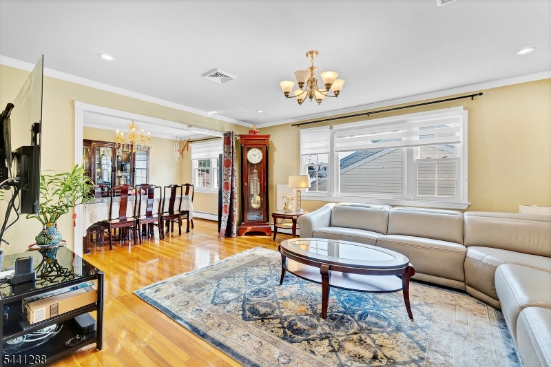 111 Walton Ave
