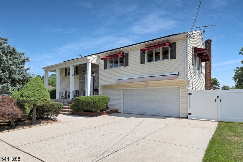 111 Walton Ave