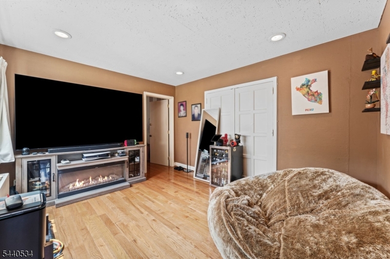 562 Irvington Ave