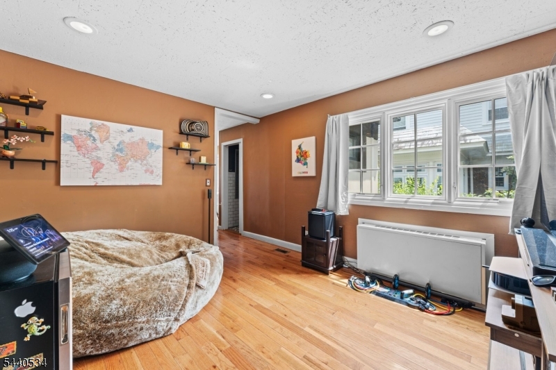 562 Irvington Ave