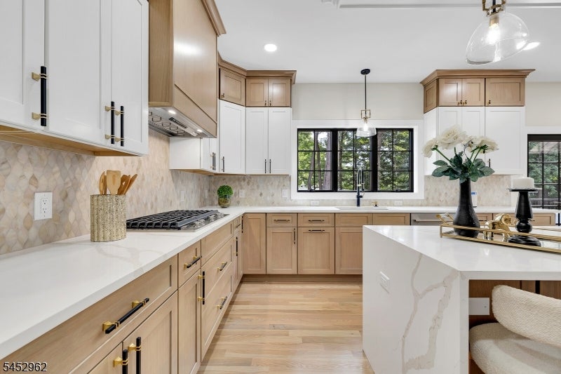275 Beachwood Rd