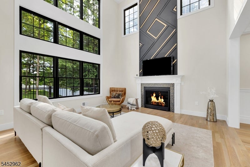 275 Beachwood Rd