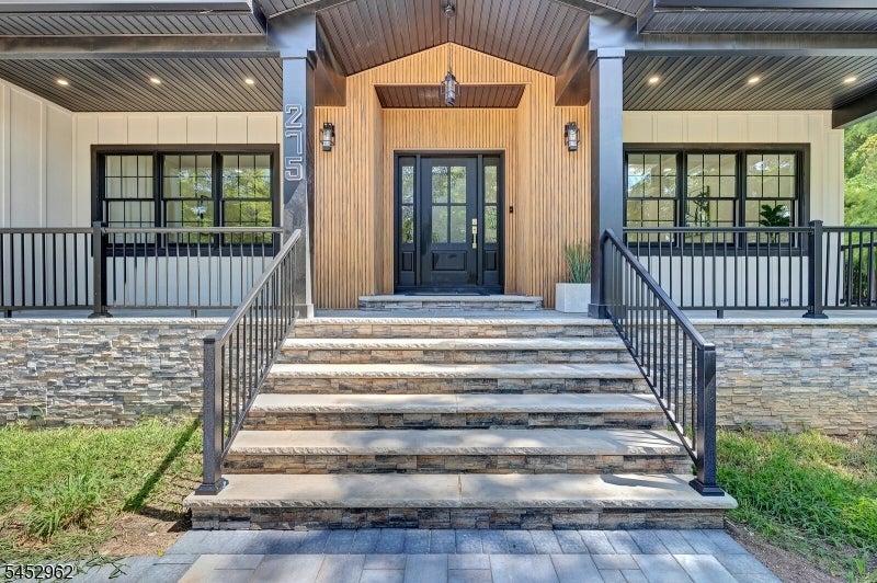 275 Beachwood Rd