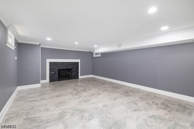 330 Springfield Ave