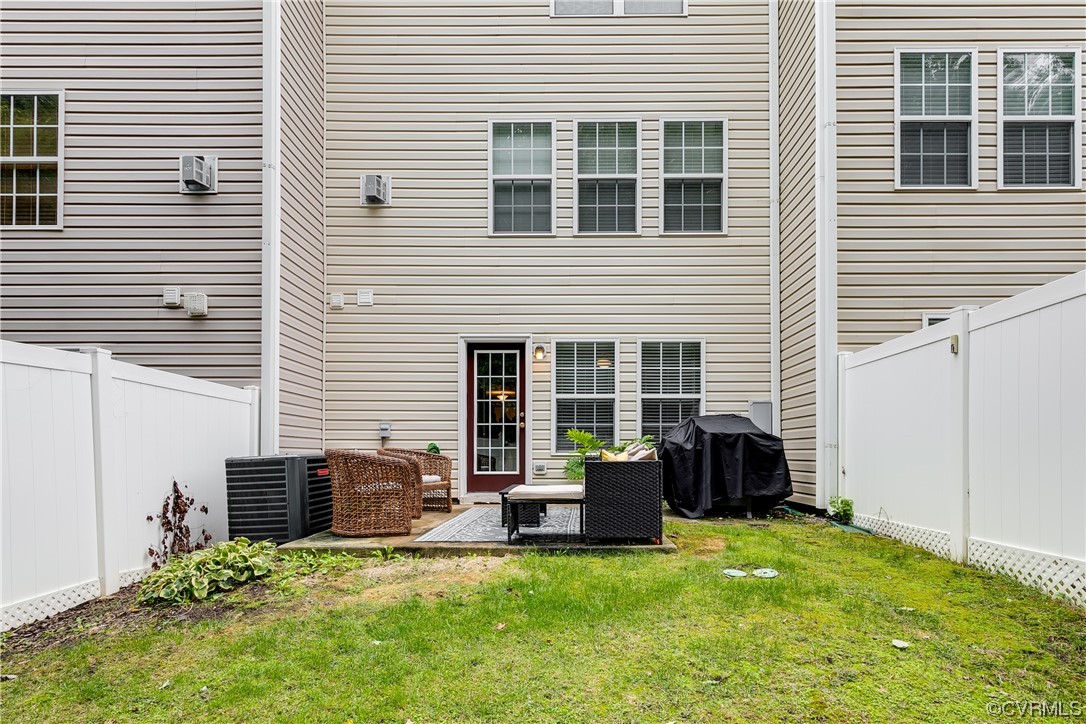13412 Ridgemoor Ln