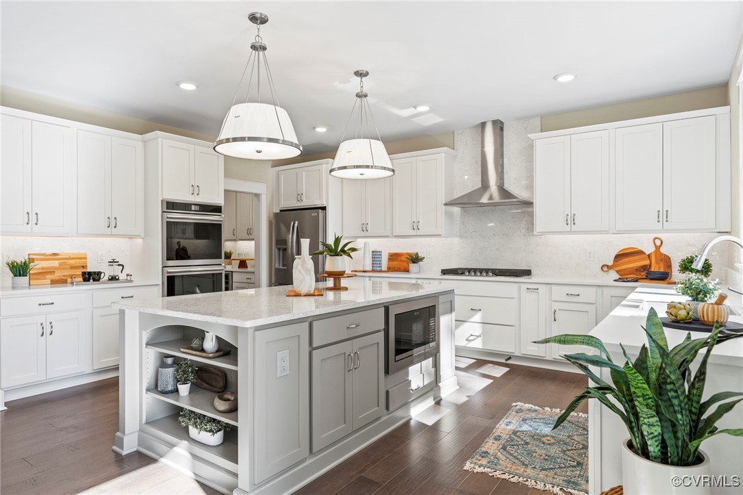 4 Raven Rock Ln