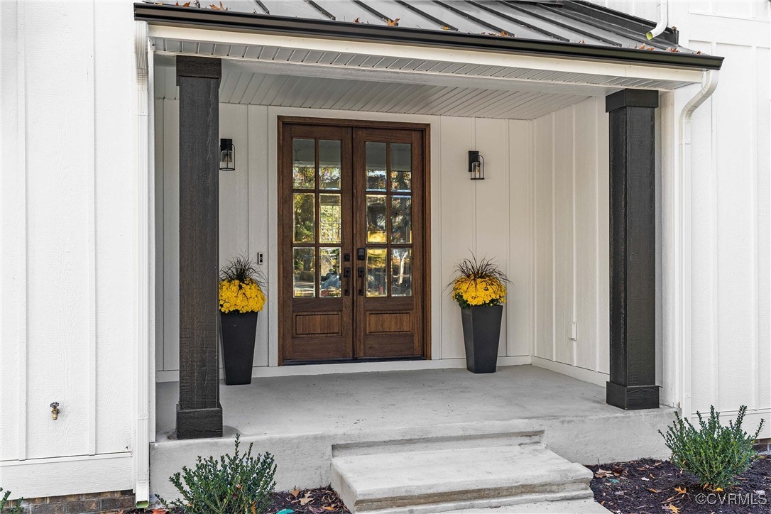 4 Raven Rock Ln