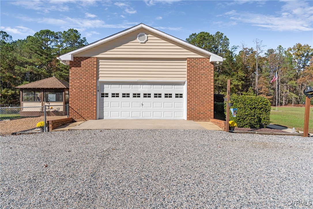 19416 Eanes Rd