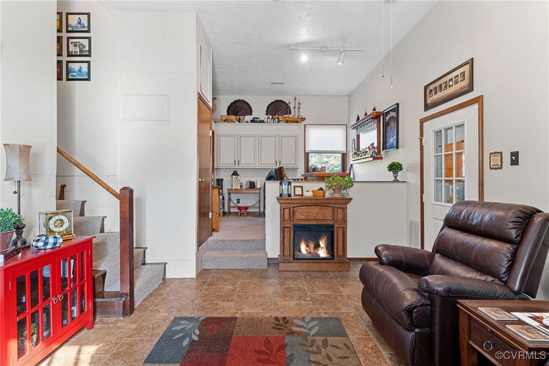 19416 Eanes Rd