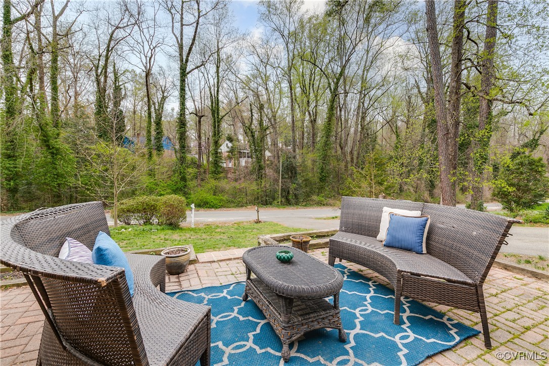 1435 Spring Grove Dr