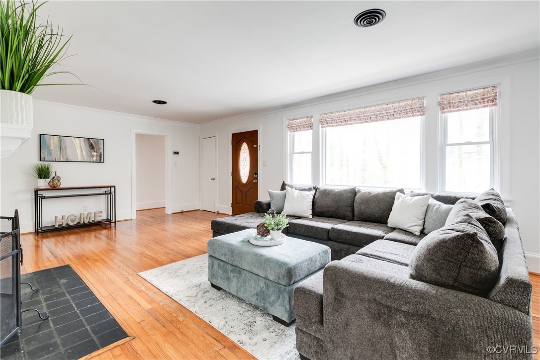 1435 Spring Grove Dr