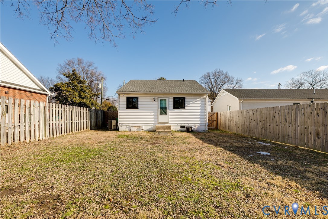 5311 Snowden Ln