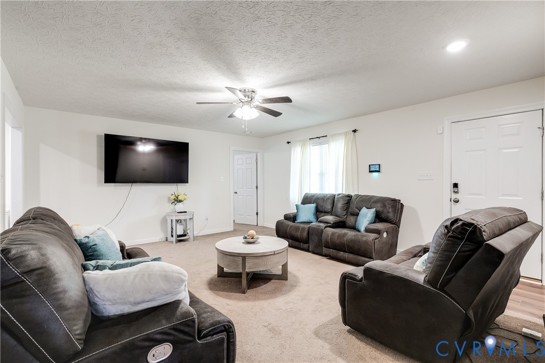 4721 Red Coach Ln