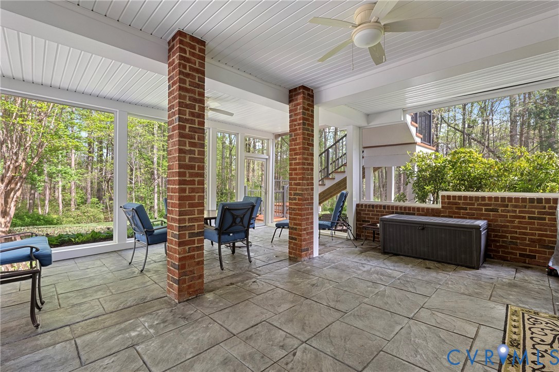 2404 Sterlingwood Trce