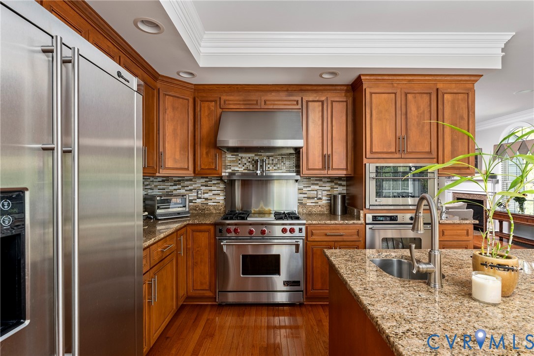 2404 Sterlingwood Trce
