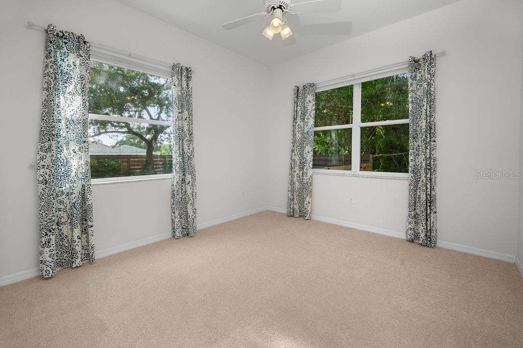 5317 SIESTA CT