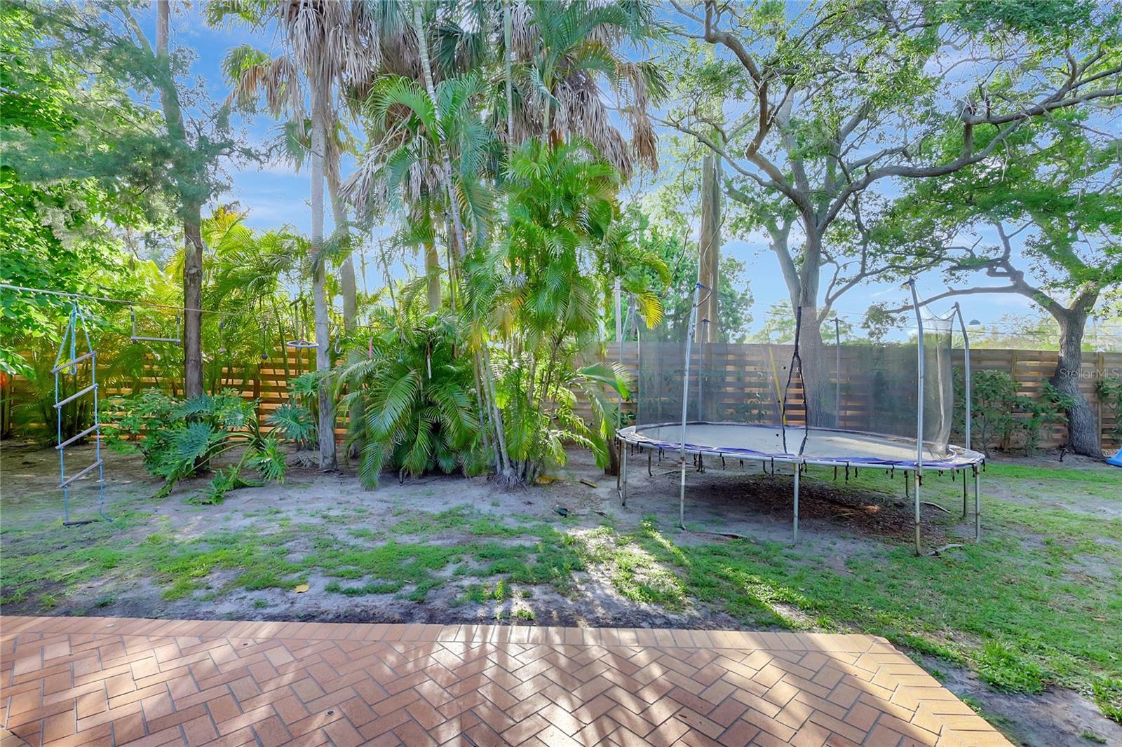 5317 SIESTA CT