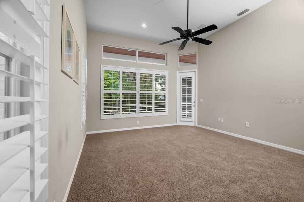 5317 SIESTA CT