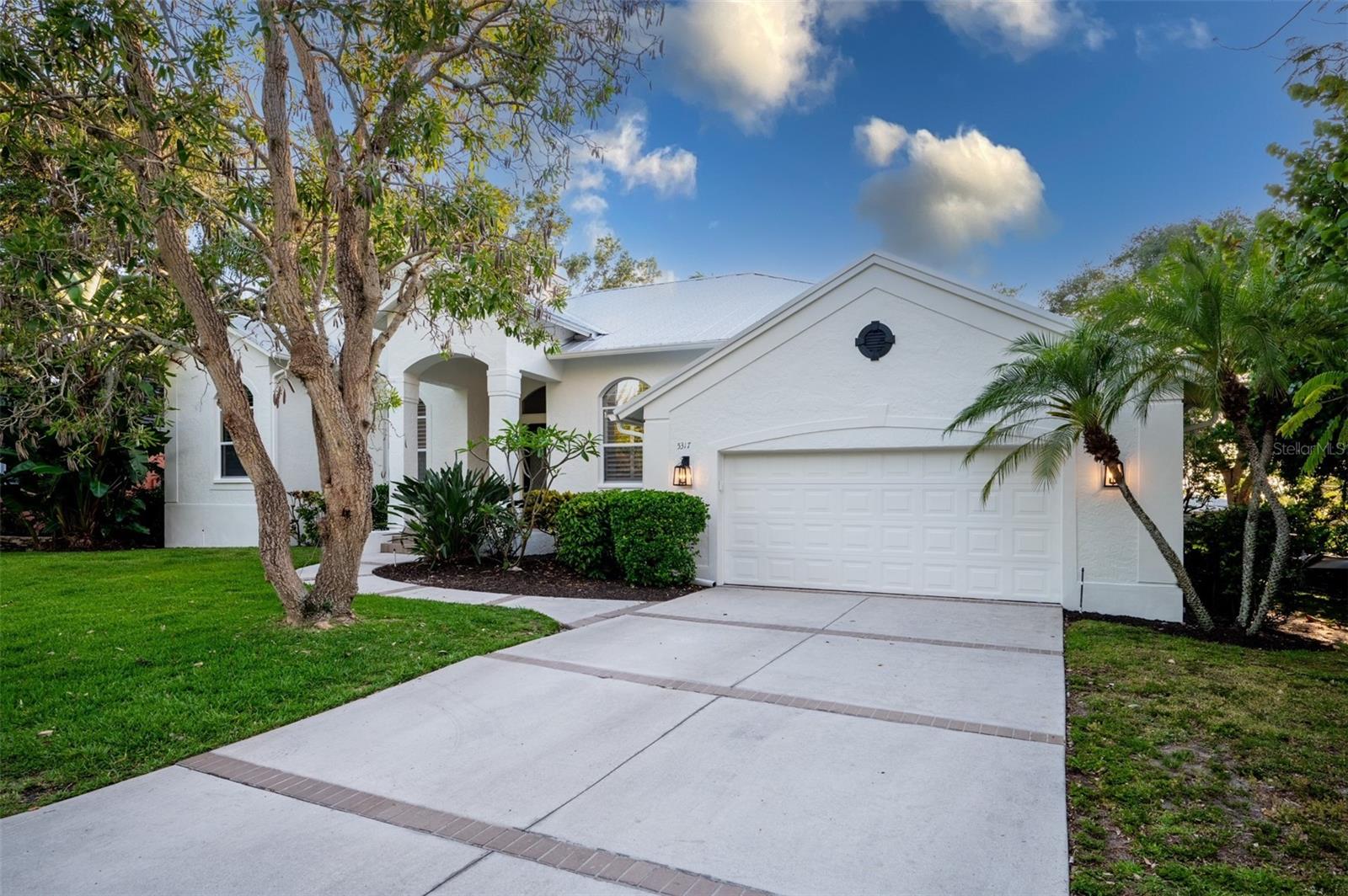 5317 SIESTA CT