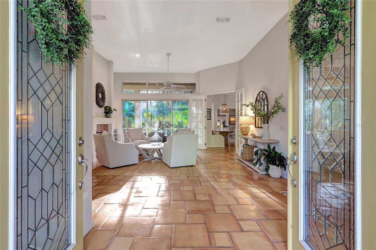 5317 SIESTA CT