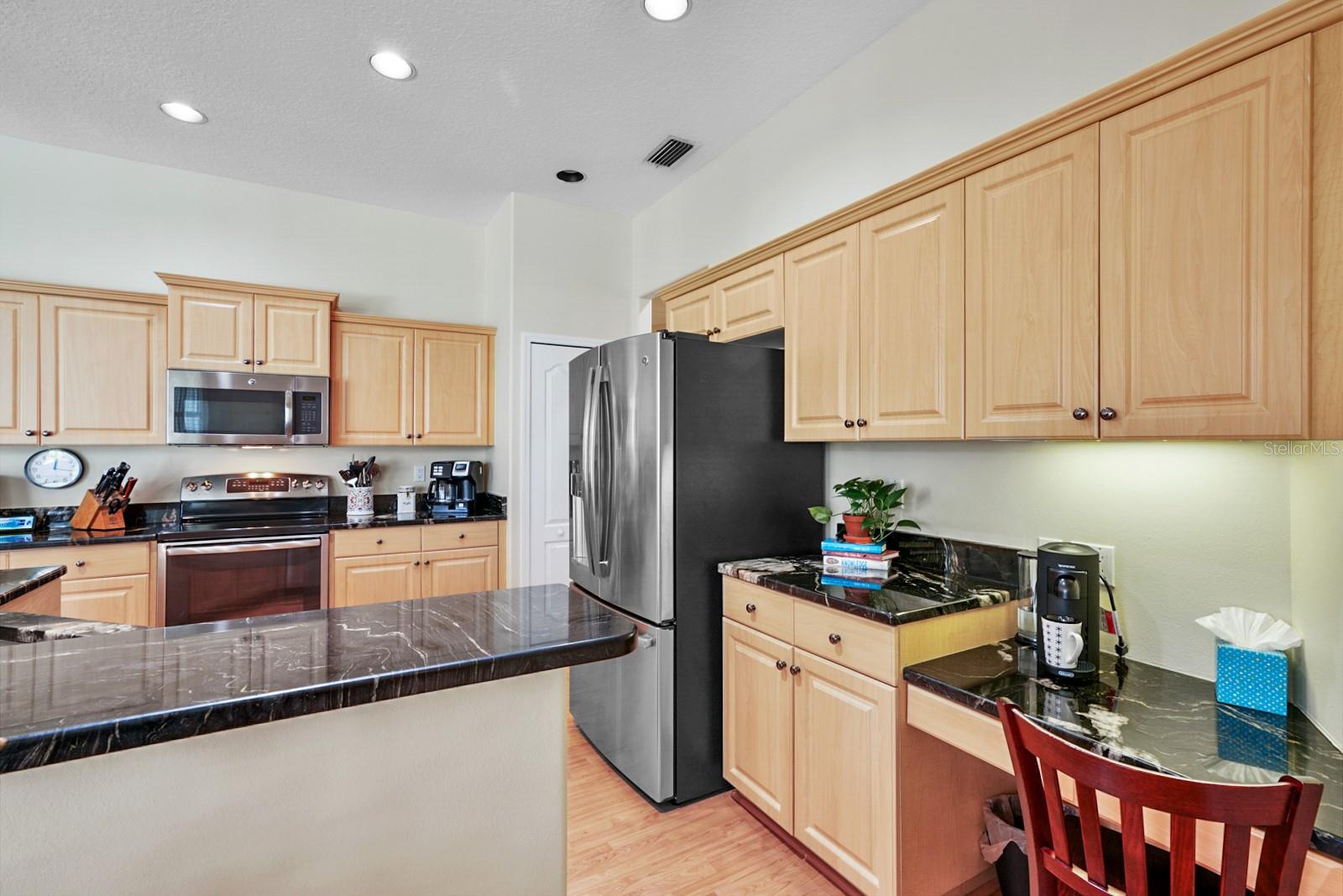 4416 GOLDEN LAKE DR