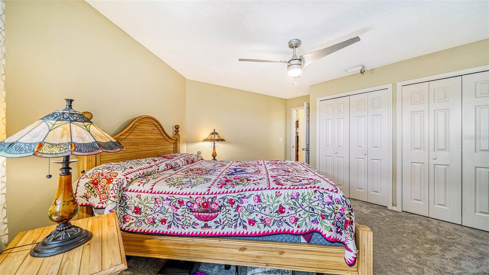 7017 WOODSIDE OAKS CIR