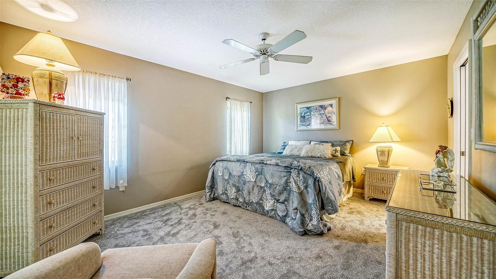 7017 WOODSIDE OAKS CIR