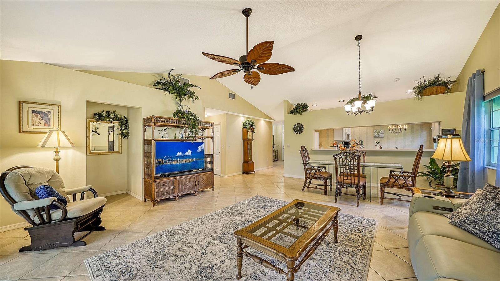 7017 WOODSIDE OAKS CIR