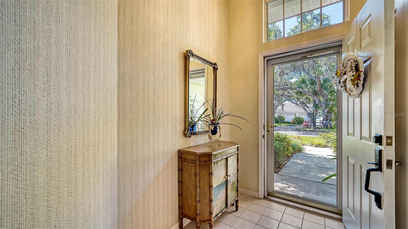 7017 WOODSIDE OAKS CIR