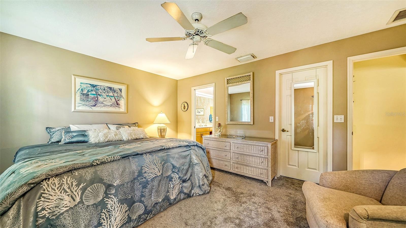 7017 WOODSIDE OAKS CIR