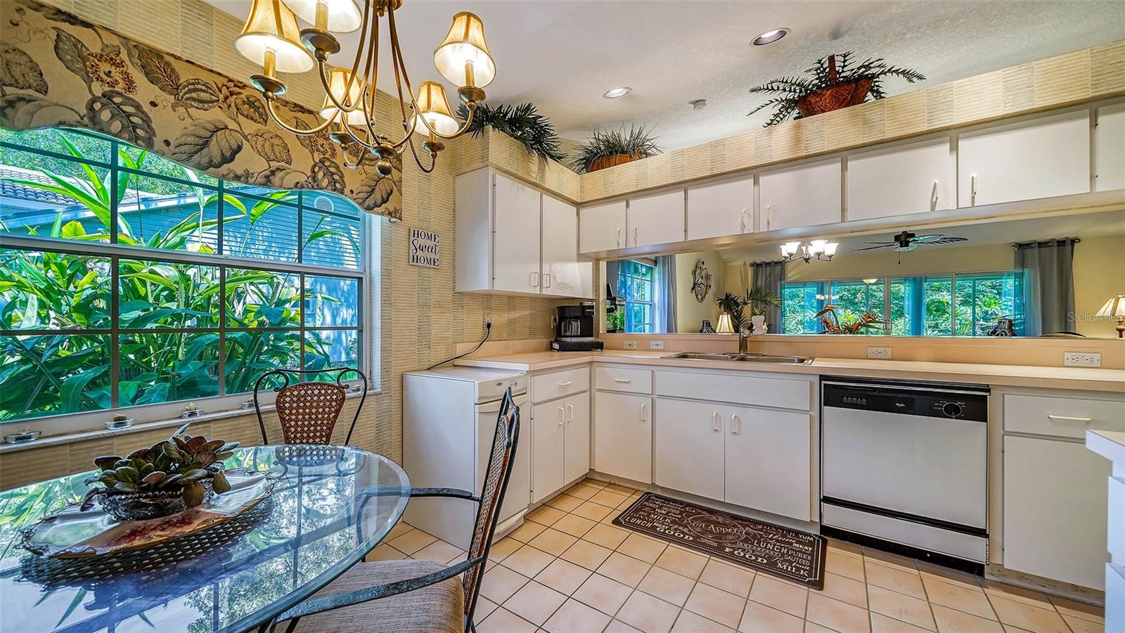 7017 WOODSIDE OAKS CIR