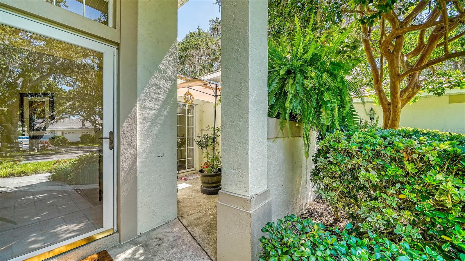 7017 WOODSIDE OAKS CIR