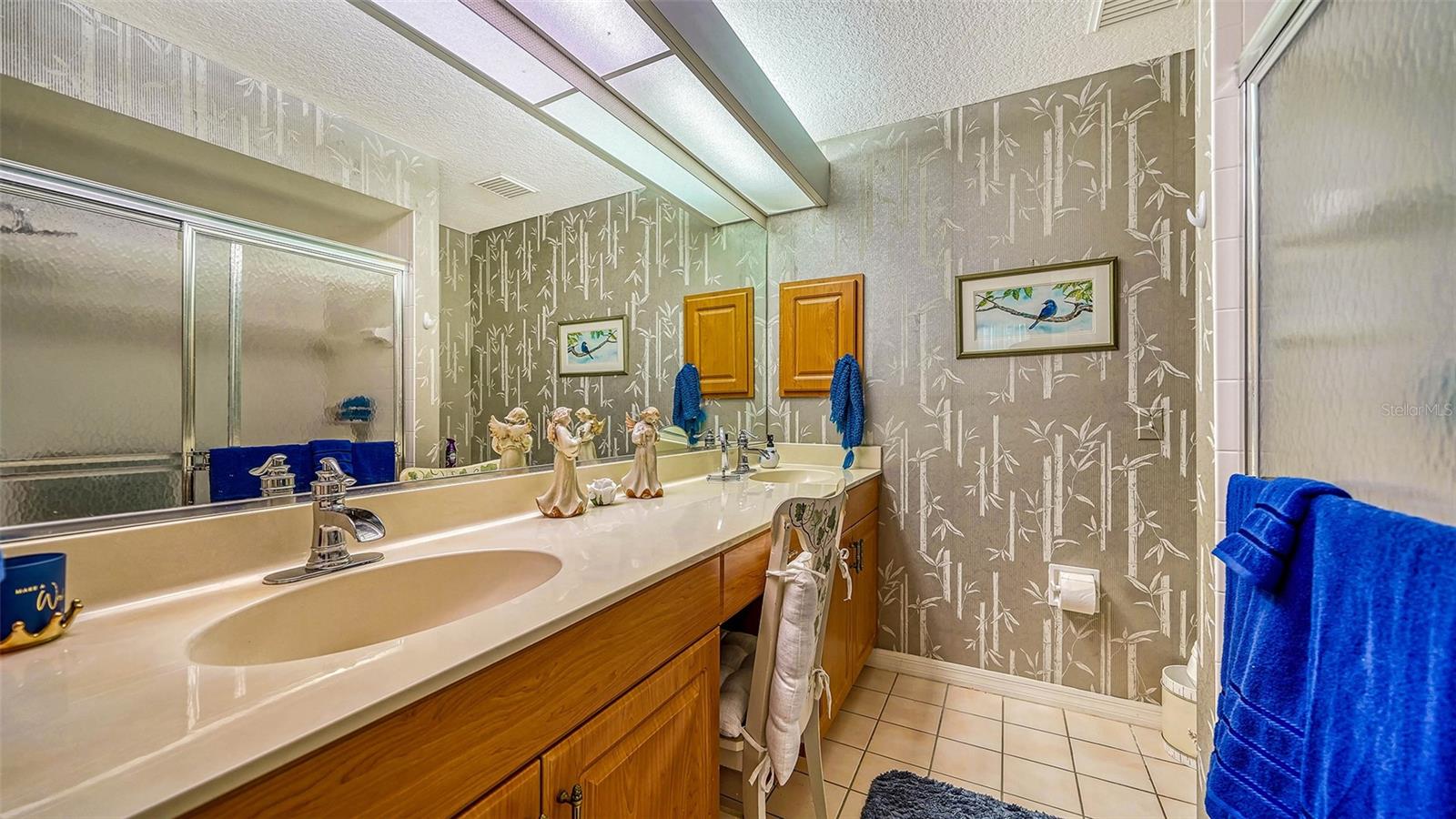 7017 WOODSIDE OAKS CIR