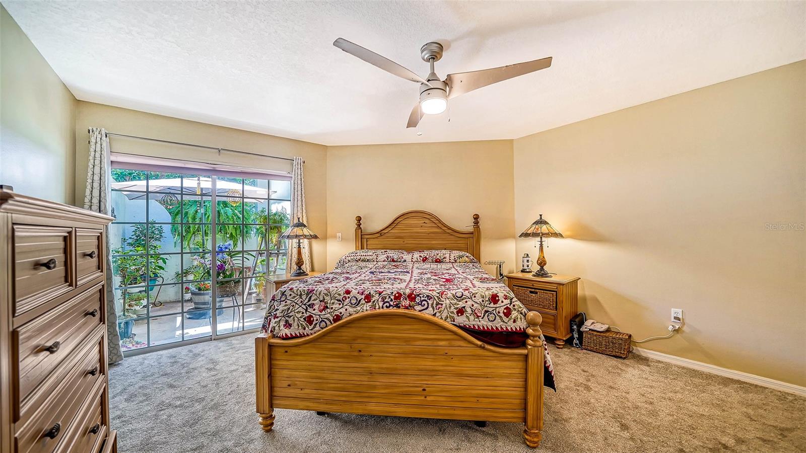 7017 WOODSIDE OAKS CIR