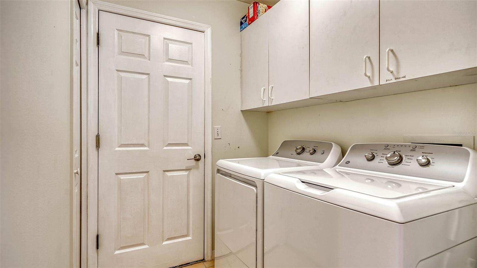 7017 WOODSIDE OAKS CIR