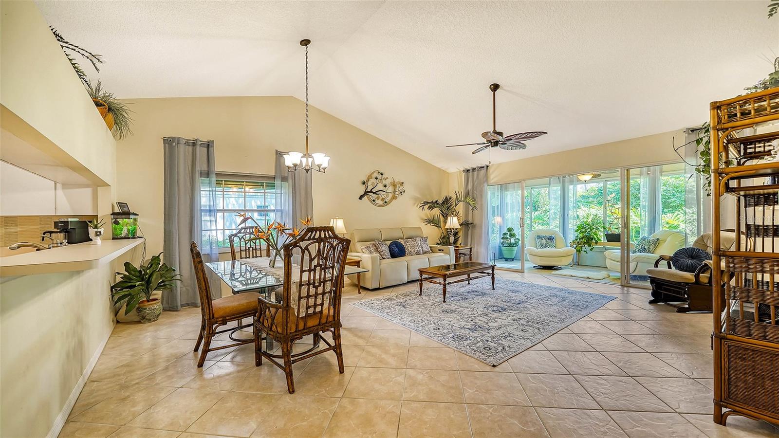 7017 WOODSIDE OAKS CIR