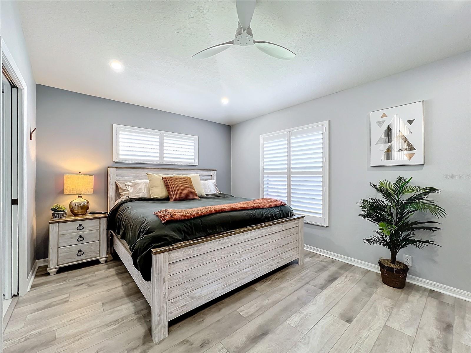 1752 SUMMER BREEZE WAY