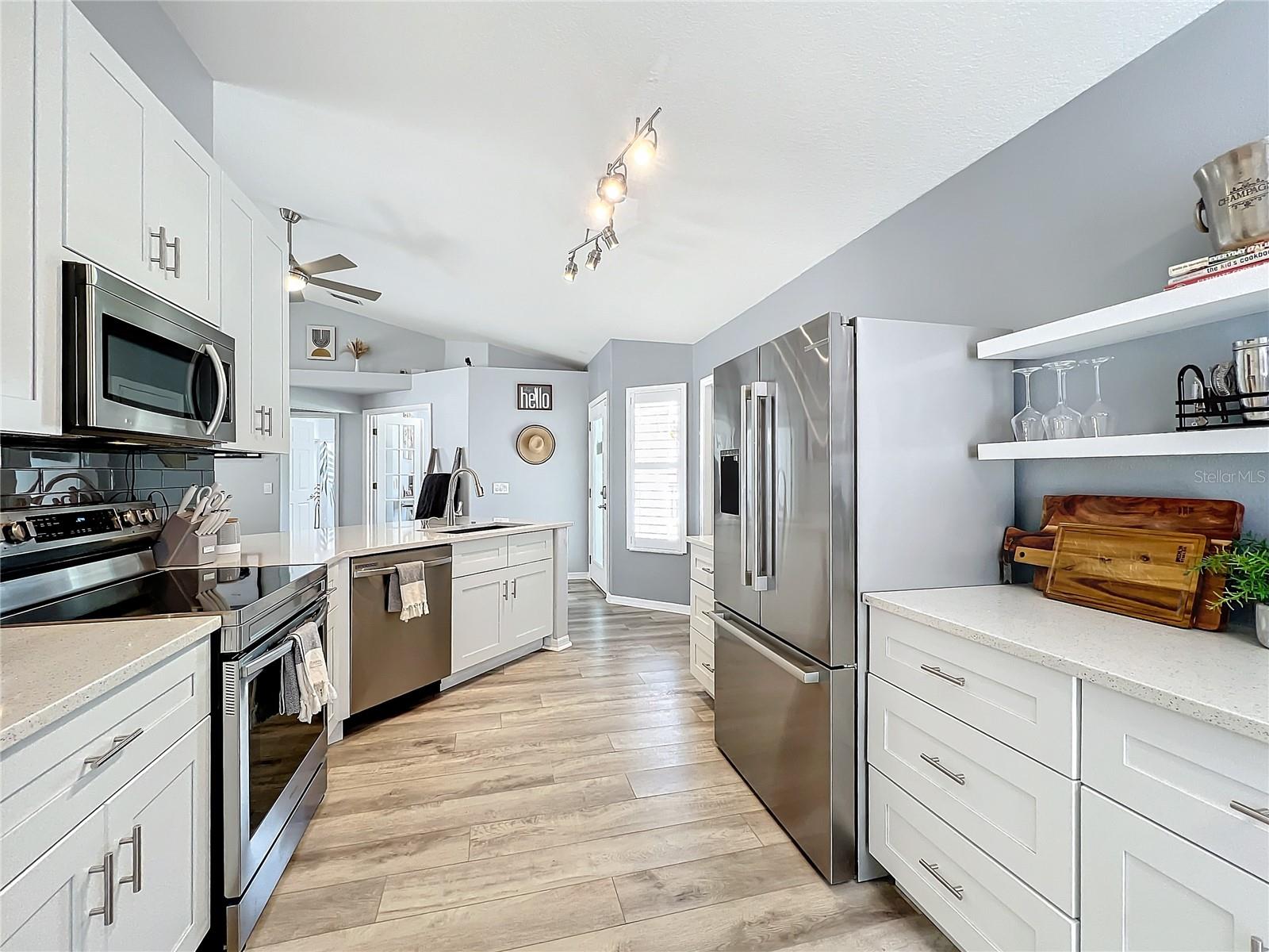 1752 SUMMER BREEZE WAY