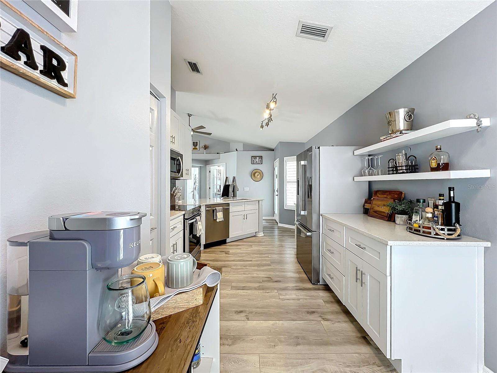 1752 SUMMER BREEZE WAY