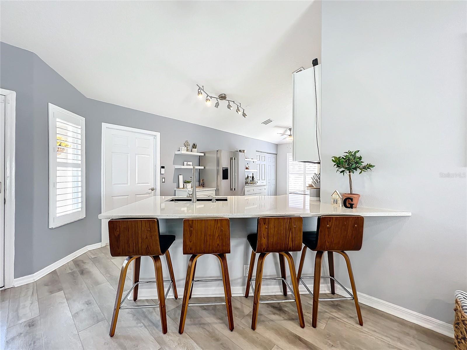 1752 SUMMER BREEZE WAY