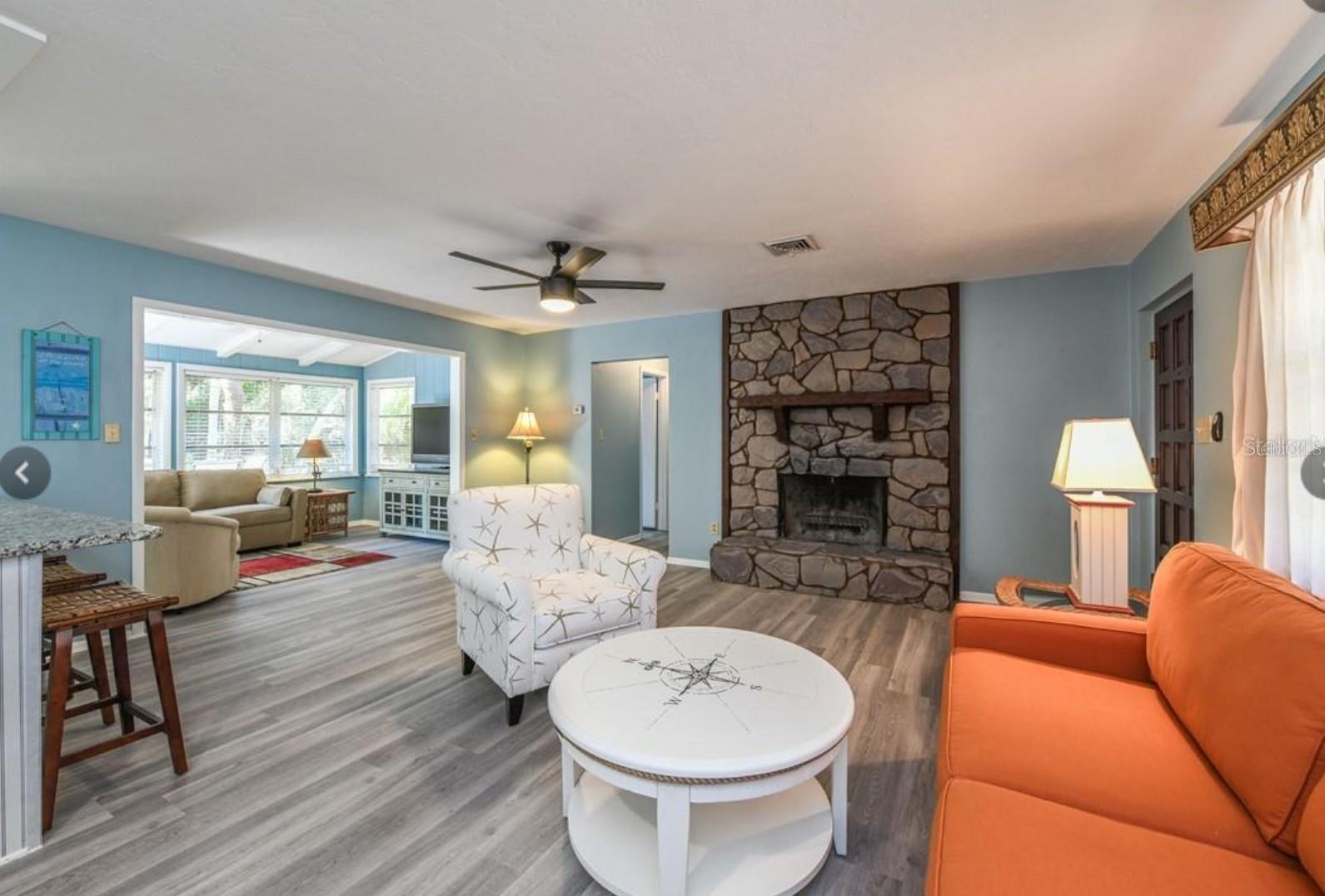 4522 BANAN PL