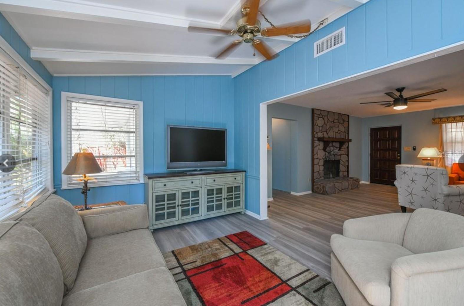 4522 BANAN PL